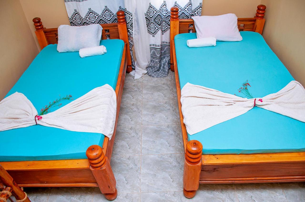 Palm Nungwi Bed and Breakfast Eksteriør billede
